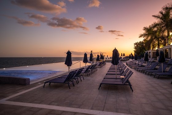 Piscina Marina Suites Canarias